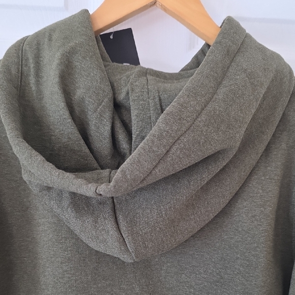 Under Armour Men's Olive Hoodie New - Picture 9 of 9